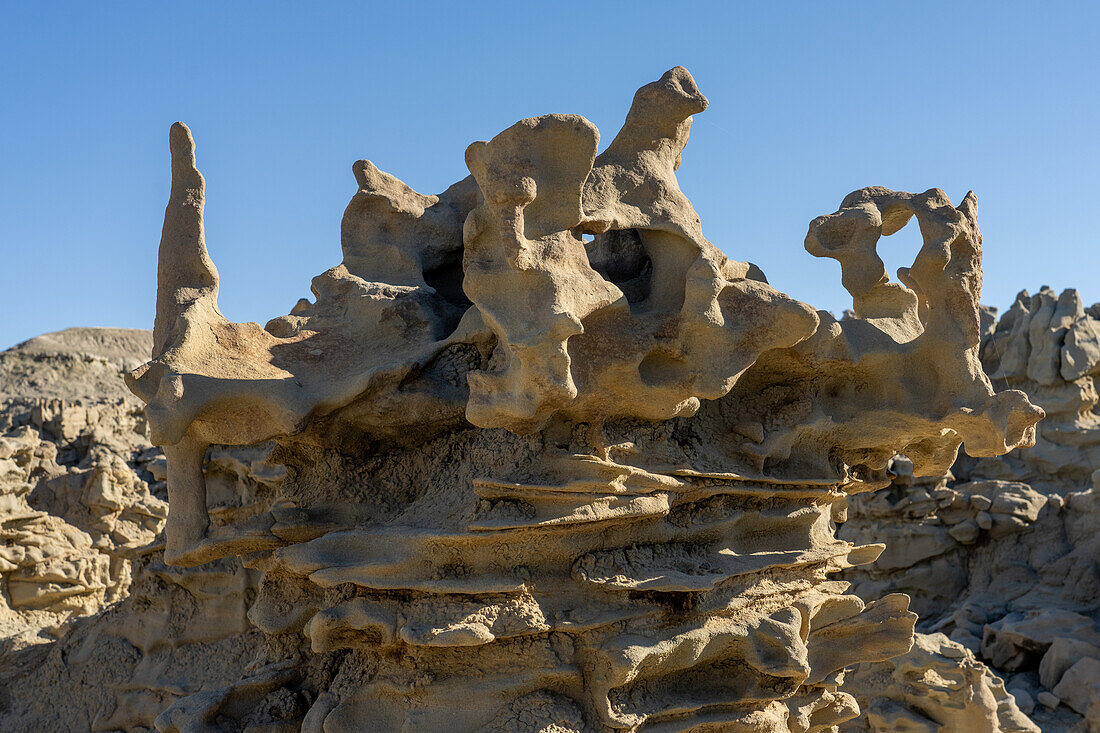 Fantastisch erodierte Sandsteinformationen in der Fantasy Canyon Recreation Site, in der Nähe von Vernal, Utah