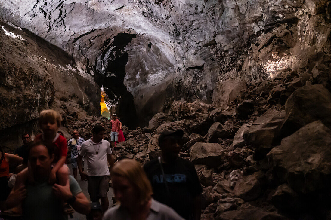 Cueva de los Verdes, eine Lavaröhre und Touristenattraktion in der Gemeinde Haria auf der Insel Lanzarote in den Kanarischen Inseln, Spanien