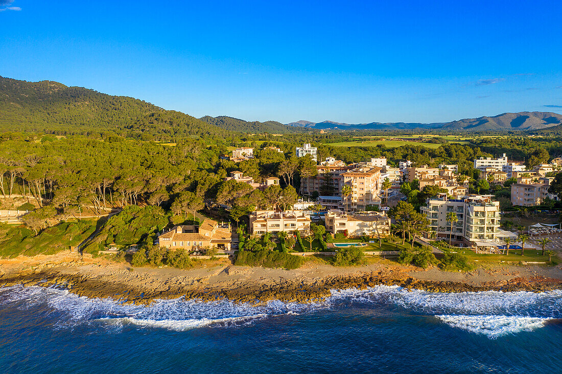 Luftaufnahme des Strandes Cala Canyamel, Balearen, Mallorca, Insel Mallorca, Spanien