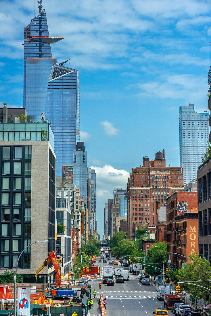 10th Avenue von der New York High Line aus gesehen Neuer Stadtpark, der aus einer stillgelegten Hochbahnlinie in Chelsea Lower Manhattan entstanden ist New York City HIGHLINE, USA