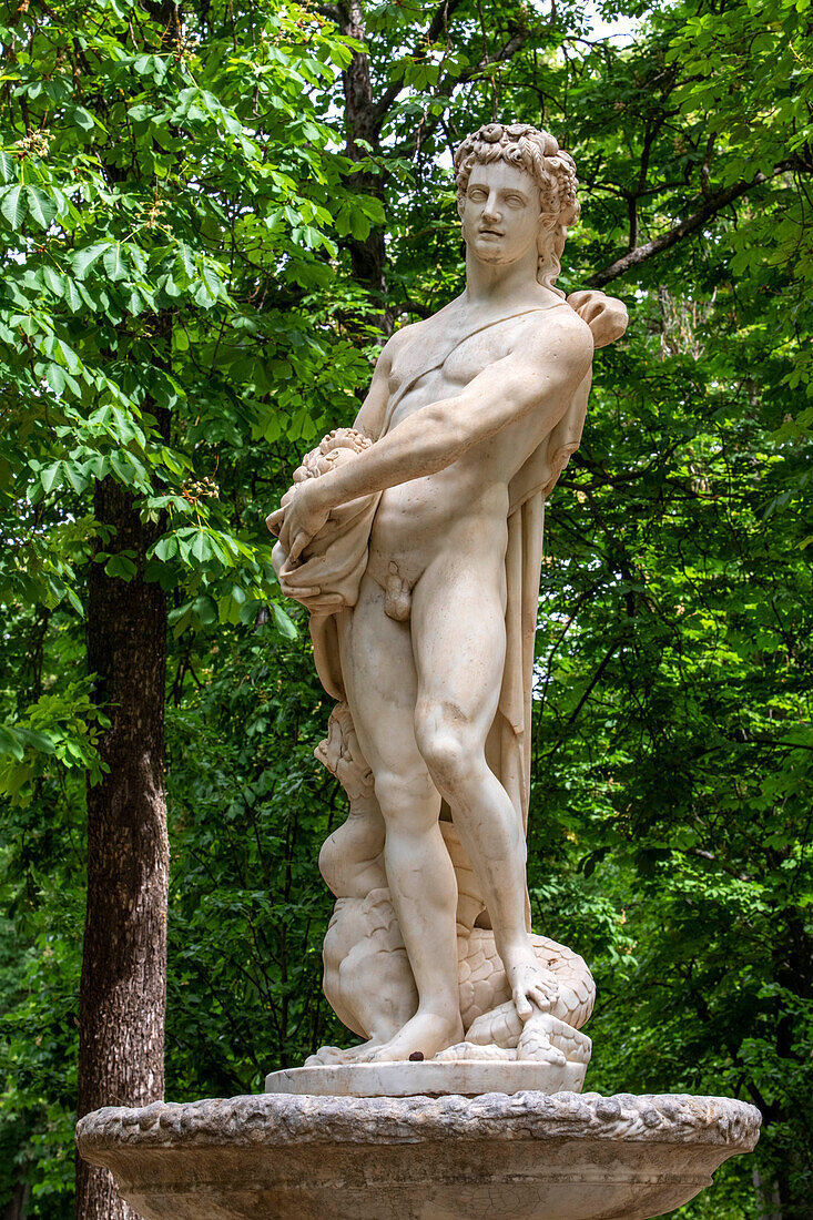 Vertumnos Fountain. Island garden in the Spanish Royal Gardens, The Parterre garden, Aranjuez, Spain.