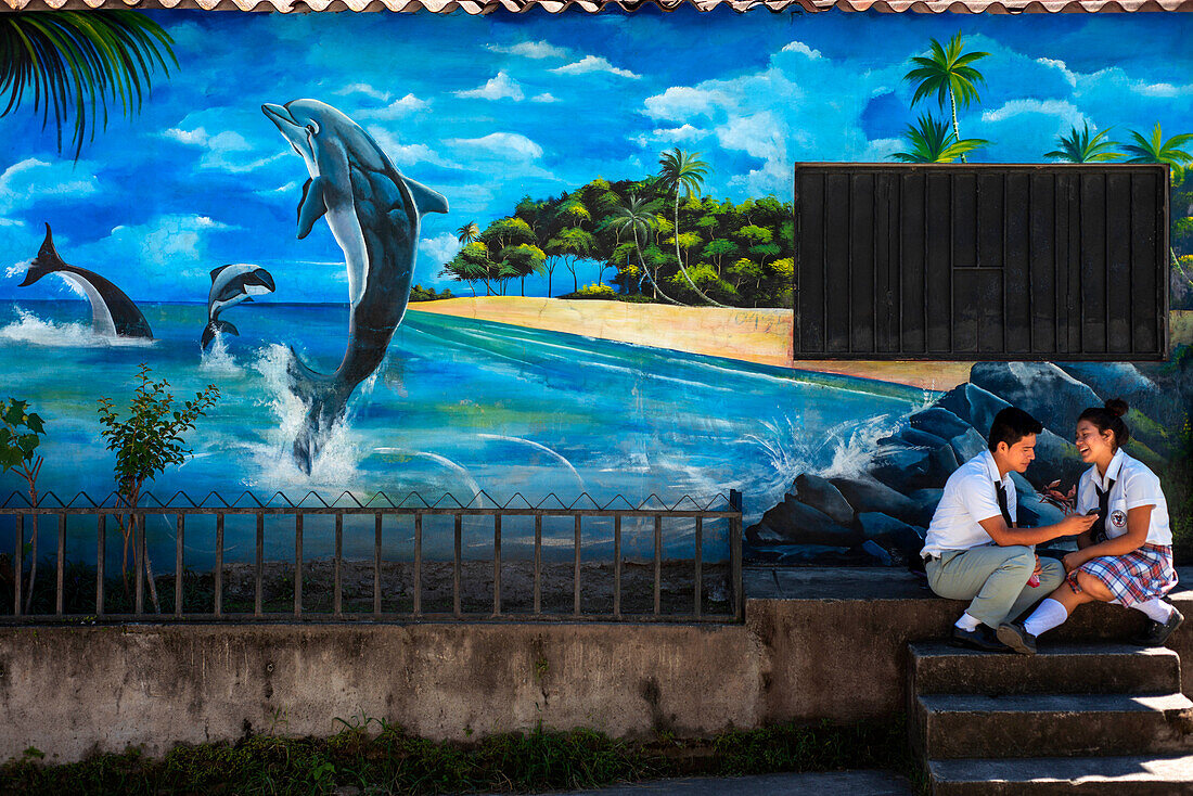 Straßenkunst-Graffiti an der Wand in San Bartolomé Perulapia in Cuscatlan, El Salvador, Mittelamerika
