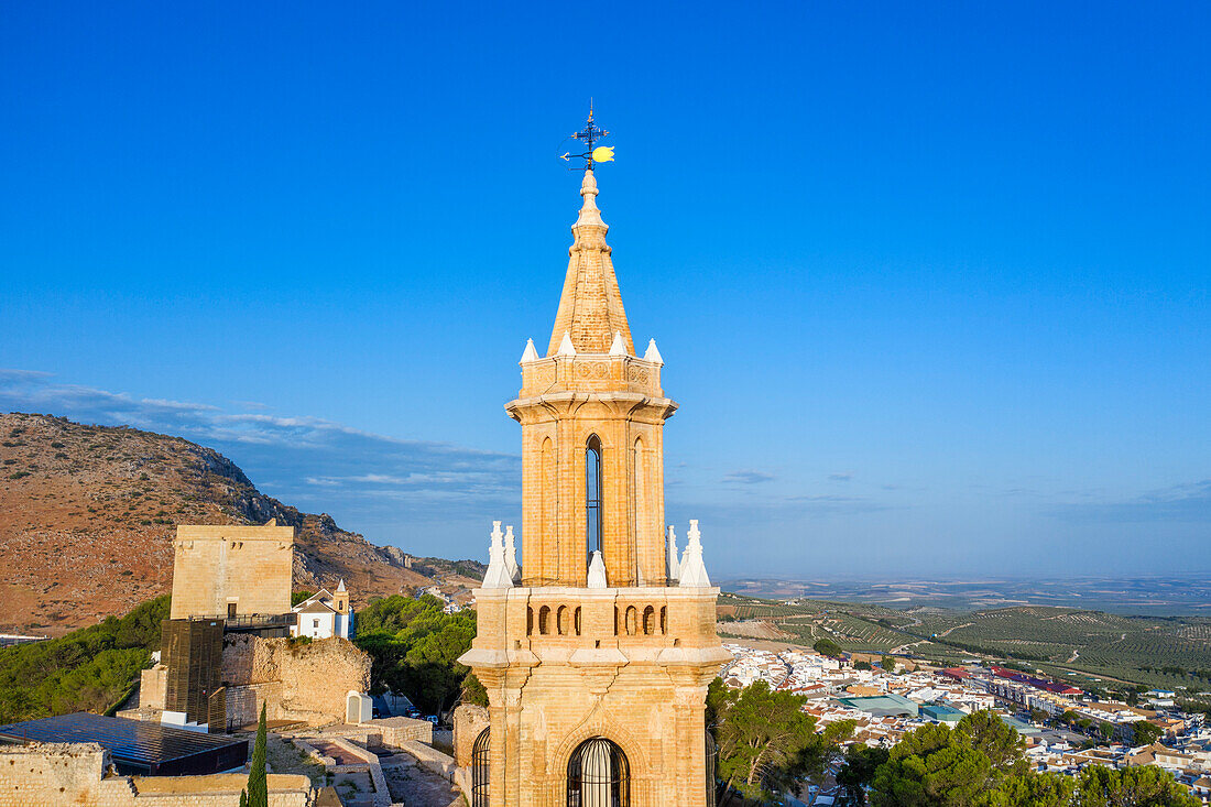 Luftaufnahme des Convento de Santa Clara in Estepa, Provinz Sevilla, Andalusien, Südspanien