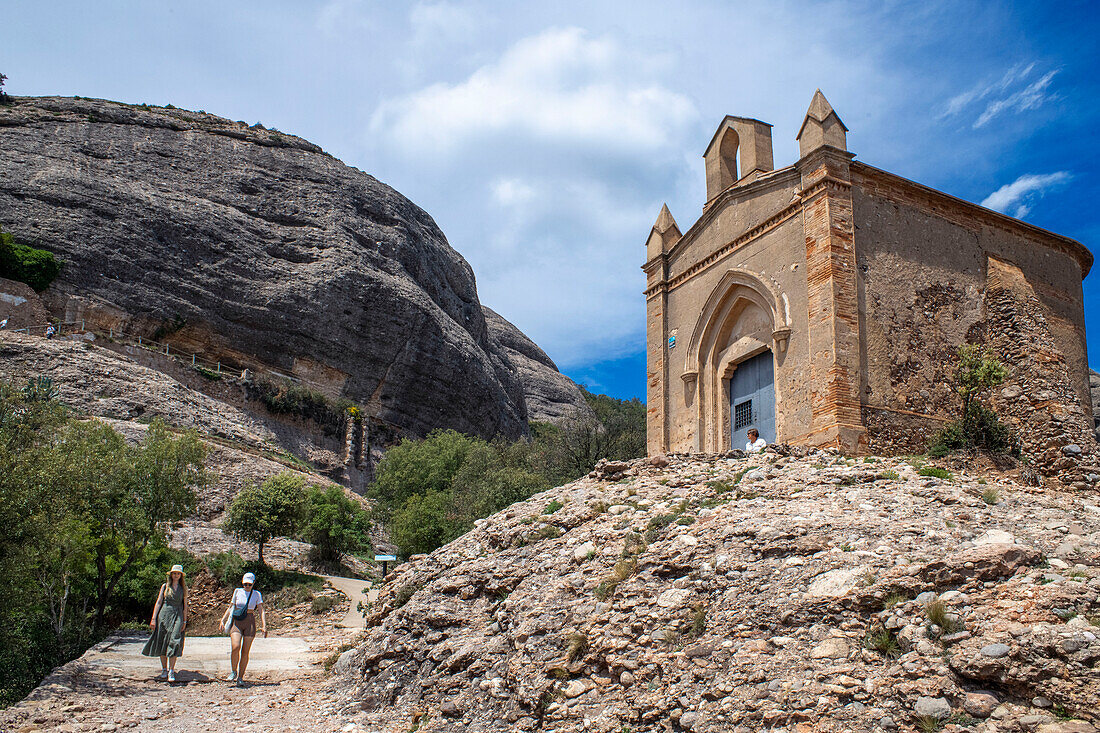 Kapelle Sant Joan am Montserrat, gezackter Berg im Westen von Barcelona, in Katalonien, Spanien