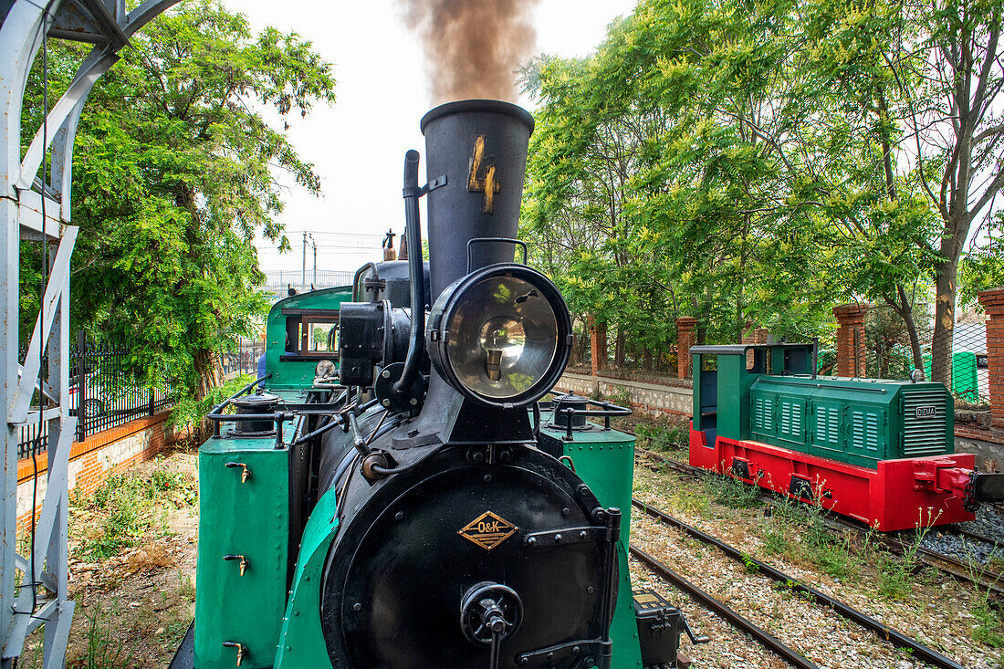 Lokomotive Aliva nº 4 im Zug El Tren de Arganda oder Tren de la Poveda in Arganda del Rey, Madrid, Spanien