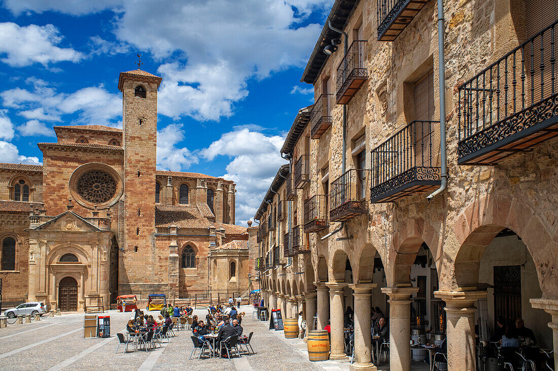 Cathedral and main square, Plaza Mayor, Sigüenza, Guadalajara province, Spain