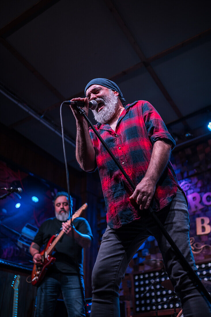 Wiedervereinigung der spanischen Rockband Mama Kin zur Feier des 20-jährigen Bestehens der Rock & Blues-Konzerthalle, Zaragoza, Spanien