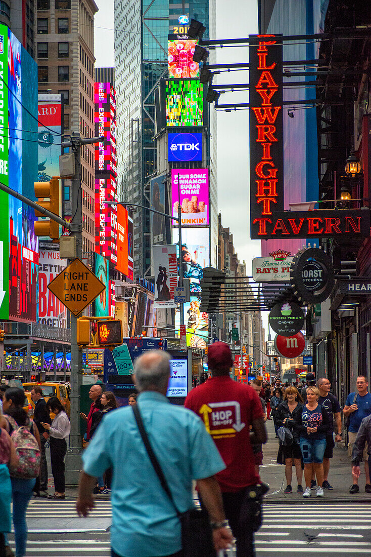 The Playwright Tavern and Restaurant, Times Square, New York City USA.