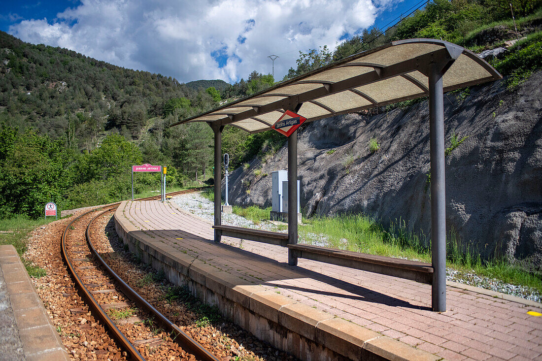 Tren del Ciment, an der Gartenstation Jardins Artigas, La Pobla de Lillet, Castellar de n'hug, Berguedà, Katalonien, Spanien