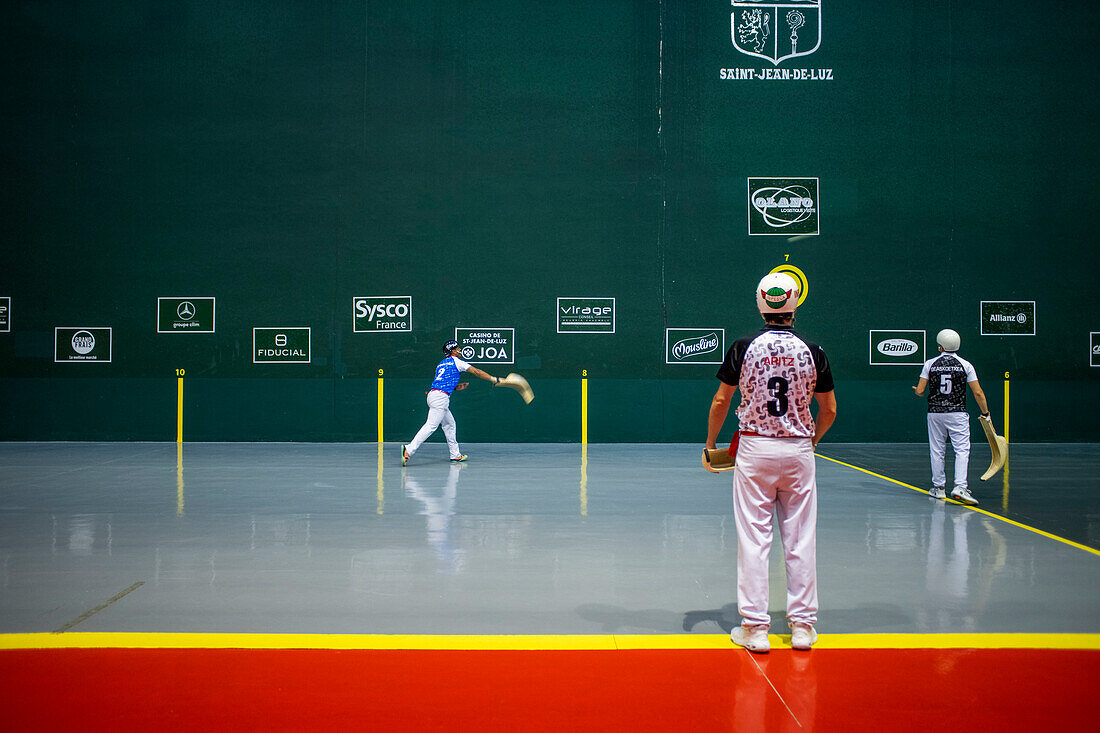 Frankreich, Pyrenäen Atlantiques, Baskenland, Biarritz, Jai Alai Parc des Sports d'Aguilera, cesta punta