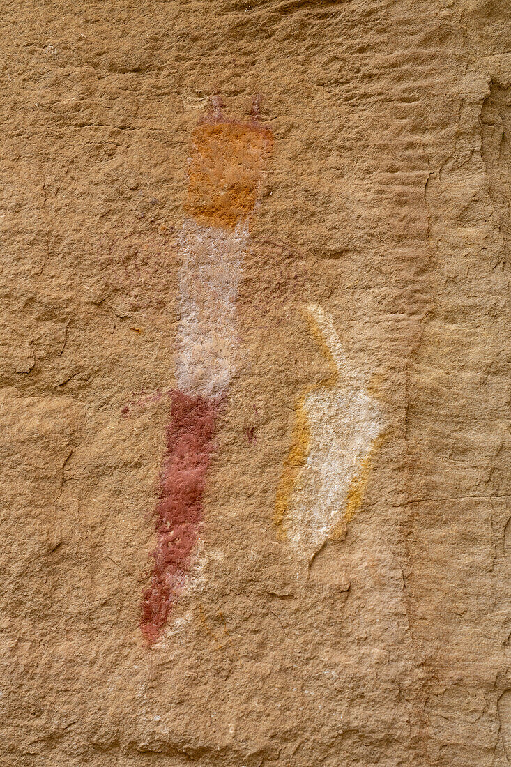 Prähispanische Piktogramme an der White Birds Interpretive Site im Canyon Pintado National Historic District in Colorado. Prähispanische Felszeichnungen der amerikanischen Ureinwohner