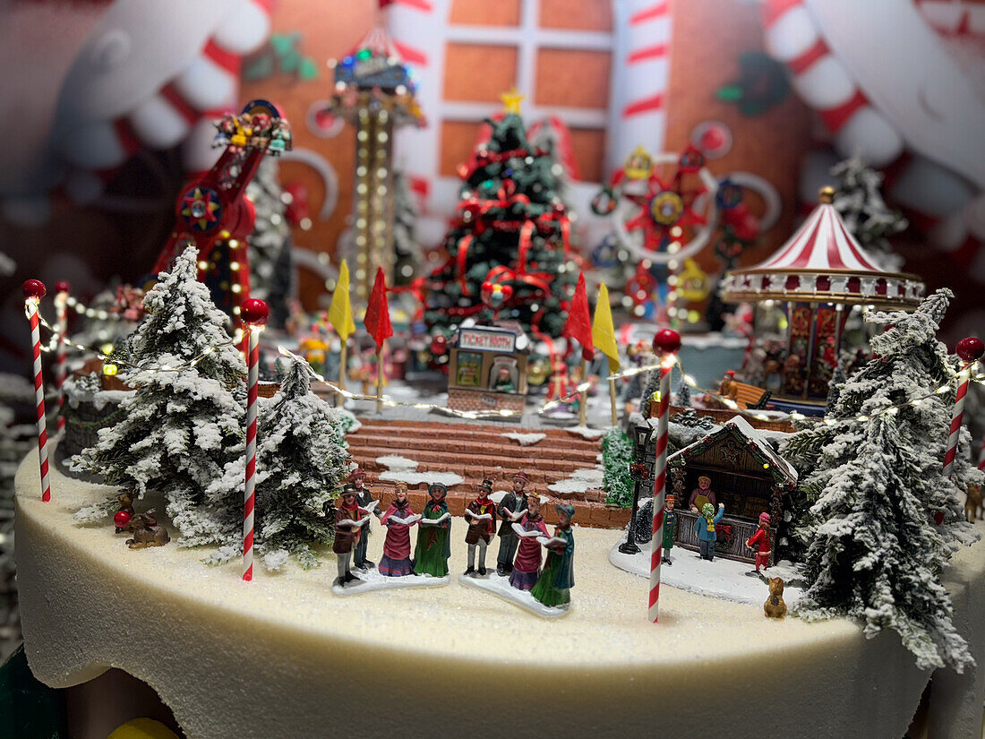 Christmas arrives in the streets of Zaragoza, Aragon, Spain