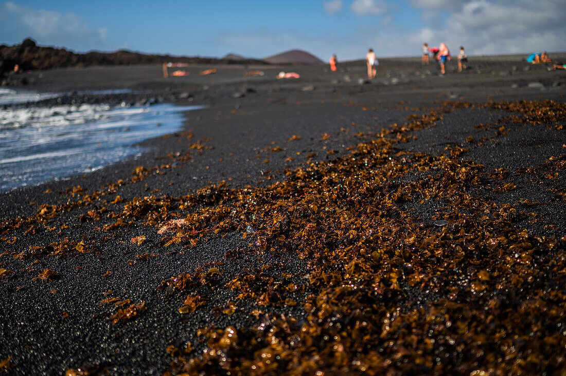 Strand Montaña Bermeja in Lanzarote, Kanarische Inseln, Spanien