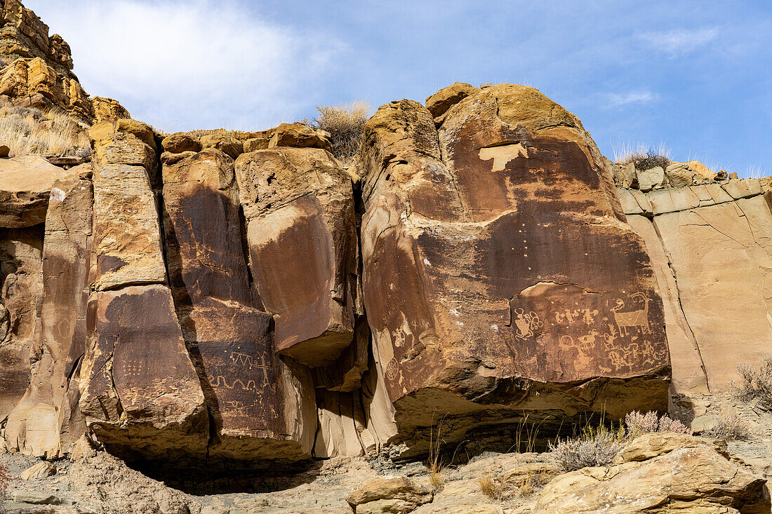 Eine prähispanische Felszeichnung der amerikanischen Ureinwohner im Nine Mile Canyon in Utah