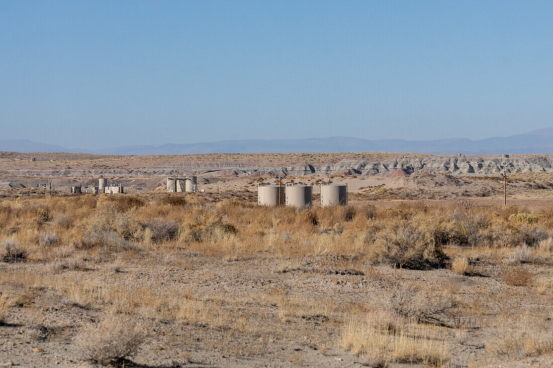 Erdgasbohrungen im Uinta Basin bei Vernal, Utah