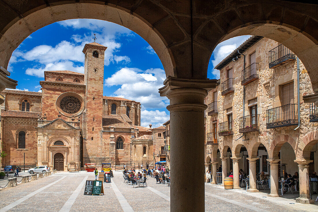 Cathedral and main square, Plaza Mayor, Sigüenza, Guadalajara province, Spain