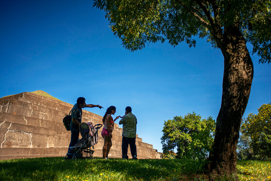 Maya-Ruinen von Tazumal in Chalchuapa, El Salvador, Hauptpyramide, präkolumbianische archäologische Stätte, wichtigste und am besten erhaltene Maya-Ruinen in El Salvador, Tazumal heißt übersetzt "Der Ort, an dem die Opfer verbrannt wurden", Departement Santa Ana