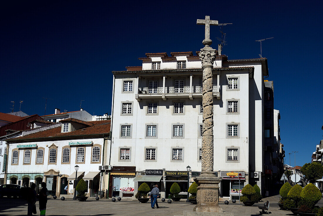 Der Pranger am Praça da Sé in Bragança, Portugal