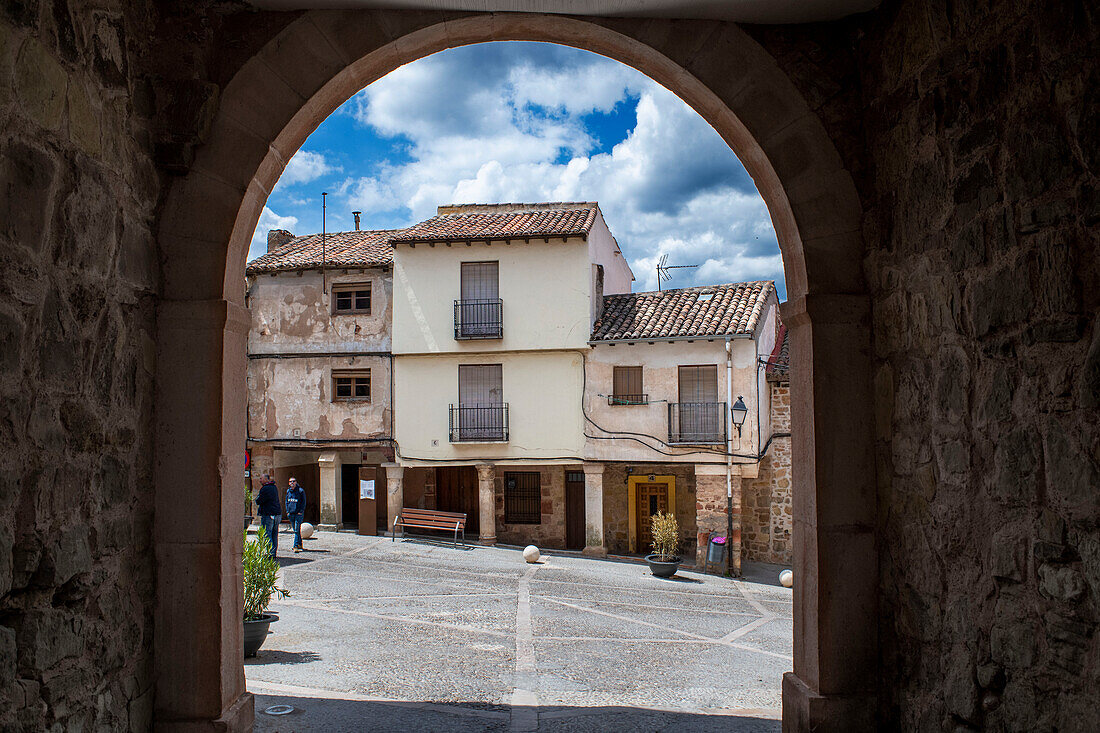 La Plazuela des Gefängnisplatzes in Siguenza, Provinz Guadalajara, Spanien,