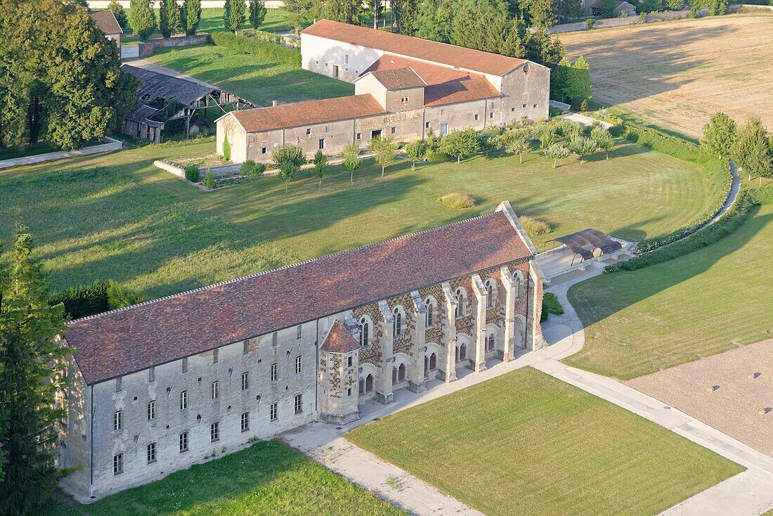 Frankreich, Cote d'Or, Saint Nicolas les Citeaux, Abtei Notre Dame von Citeaux, Gründerin des Zisterzienserordens, Die Bibliothek