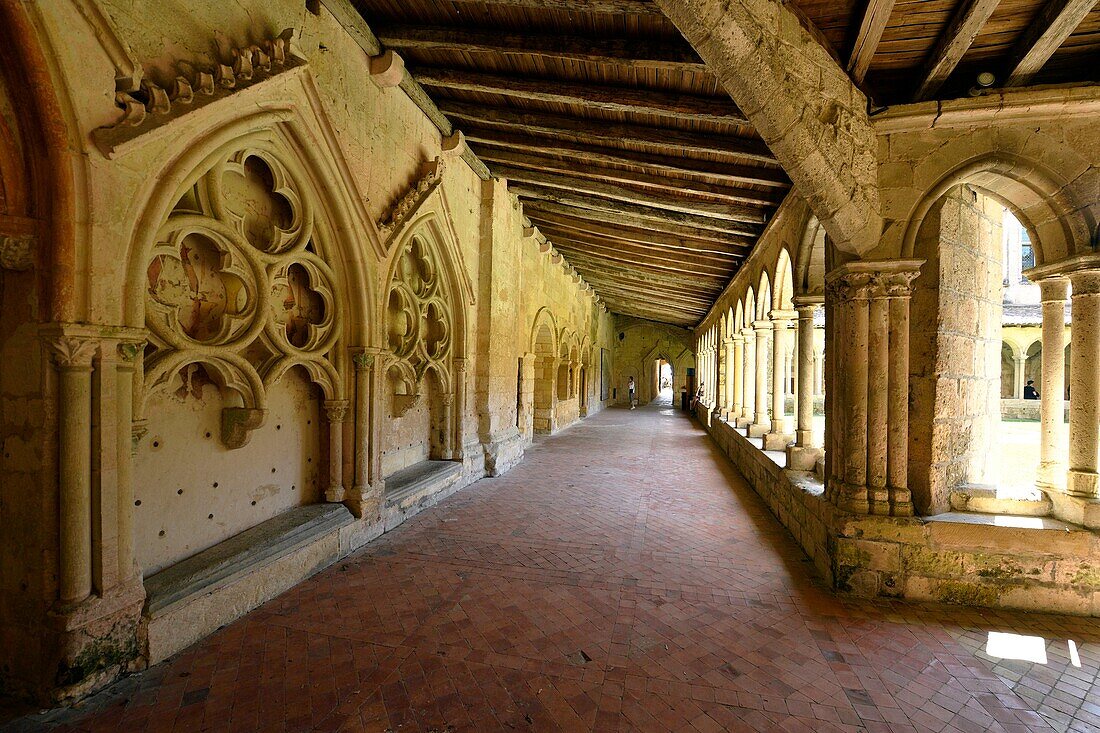 Frankreich, Gironde, Saint Emilion, von der UNESCO zum Weltkulturerbe erklärt, die mittelalterliche Stadt, Stiftskirche aus dem 12.