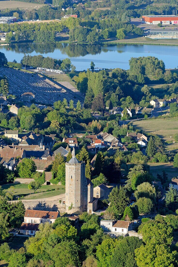 Frankreich, Saone et Loire, Autun, der Turm der Ursulinen (Luftaufnahme)