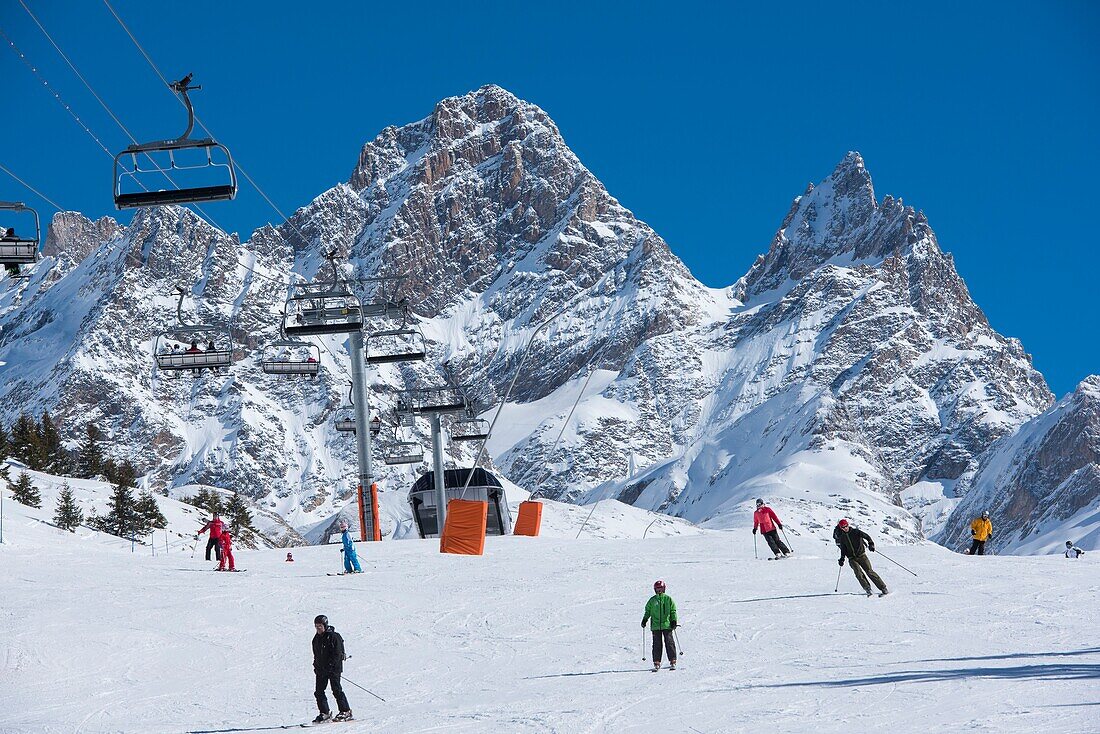 Frankreich, Savoie, Massif de la Vanoise, Pralognan La Vanoise, Nationalpark, im Skigebiet, Murmeltierpfad unter dem Genepi-Lift und die Punkte von la Gliere