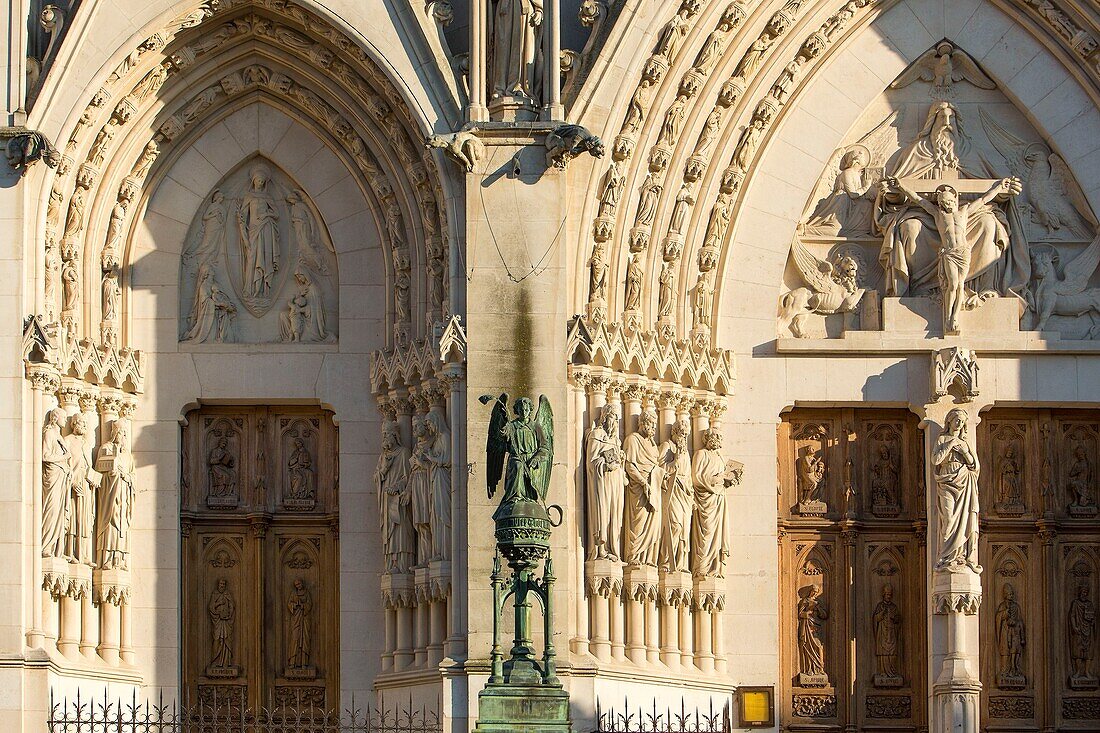 France, Meurthe et Moselle, Nancy, Neo Gothic Saint Epvre of nancy basilica built during the 19th century of stones from Euville