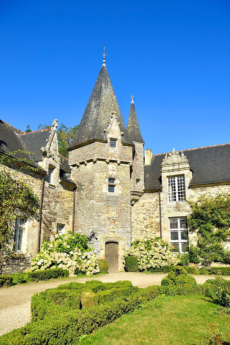Frankreich, Morbihan, Rochefort en Terre, mit der Aufschrift les plus beaux villages de France (Die schönsten Dörfer Frankreichs), das Schloss