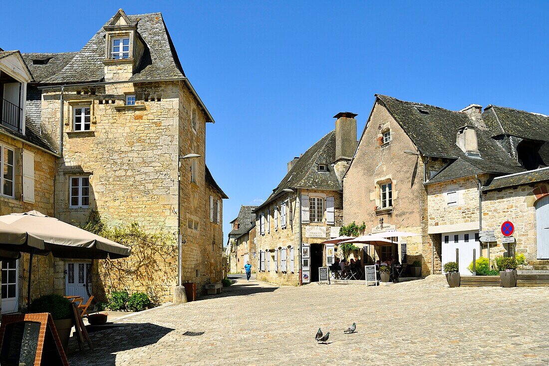 Frankreich, Correze, Turenne, beschriftet mit Les Plus Beaux Villages de France (Die schönsten Dörfer Frankreichs),