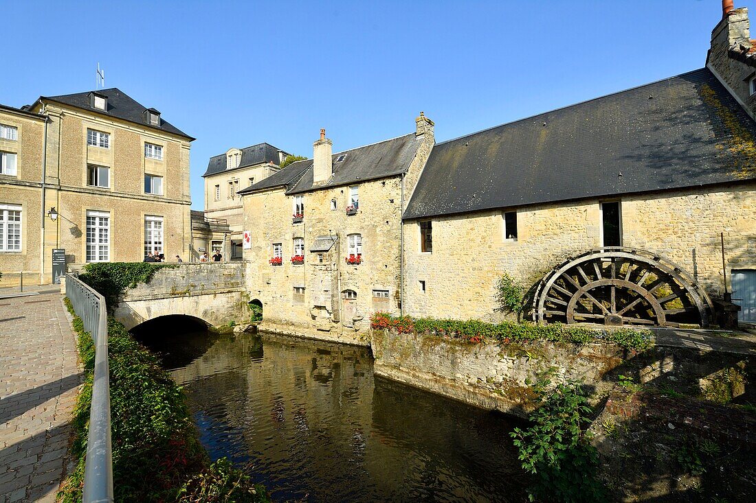 Frankreich, Calvados, Bayeux, Wassermühle am Fluss Aure im ehemaligen Gerberviertel