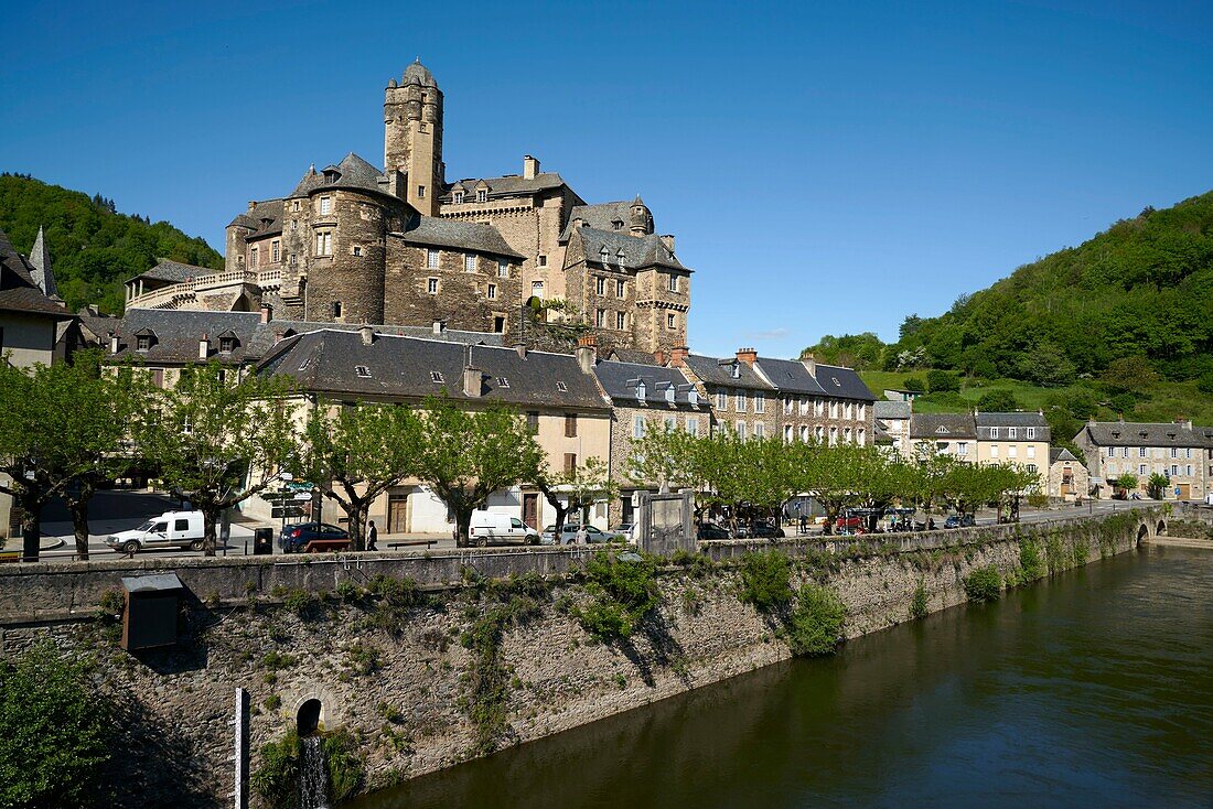 France, Aveyron, Estaing, lot, Estaing castle Labelled Les Plus Beaux Villages de France (The Most beautiful Villages of France)