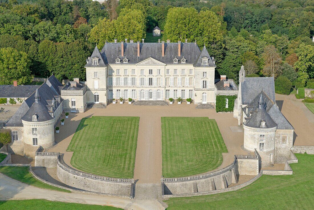France, Maine et Loire, Maze, castle of Montgeoffroy (aerial view)