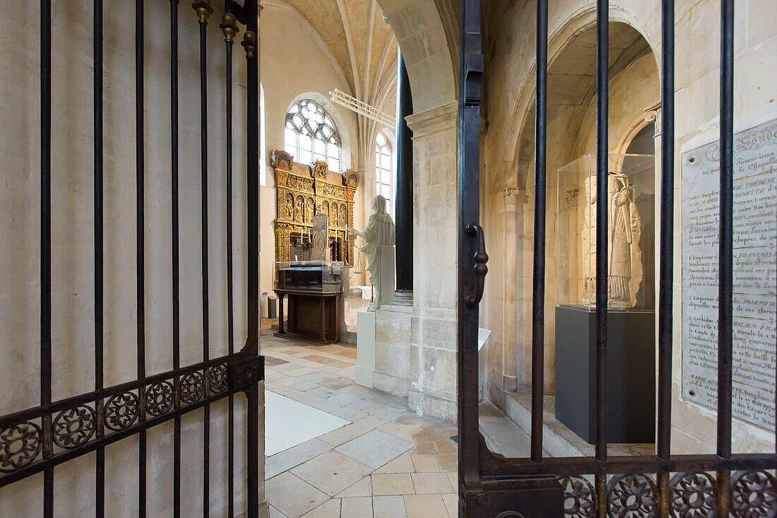 Frankreich, Meurthe et Moselle, Nancy, Cordeliers-Kirche, auch Saint Francois des Cordeliers-Kirche genannt, ist Teil des Musee Lorrain, Kapelle Notre Dame de Lorette mit den Gräbern der Herzöge von Lothringen direkt neben dem Chor der Kirche