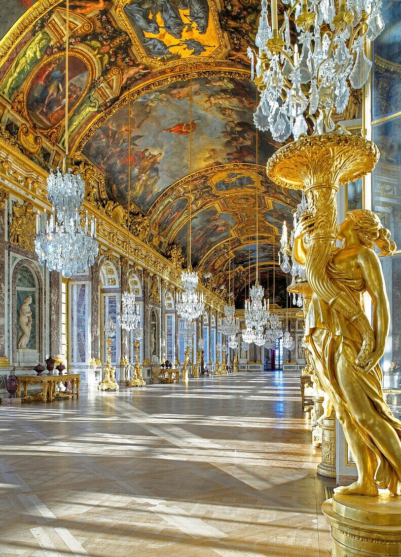 Frankreich, Yvelines, Schloss Versailles, von der UNESCO zum Weltkulturerbe erklärt Der Spiegelsaal
