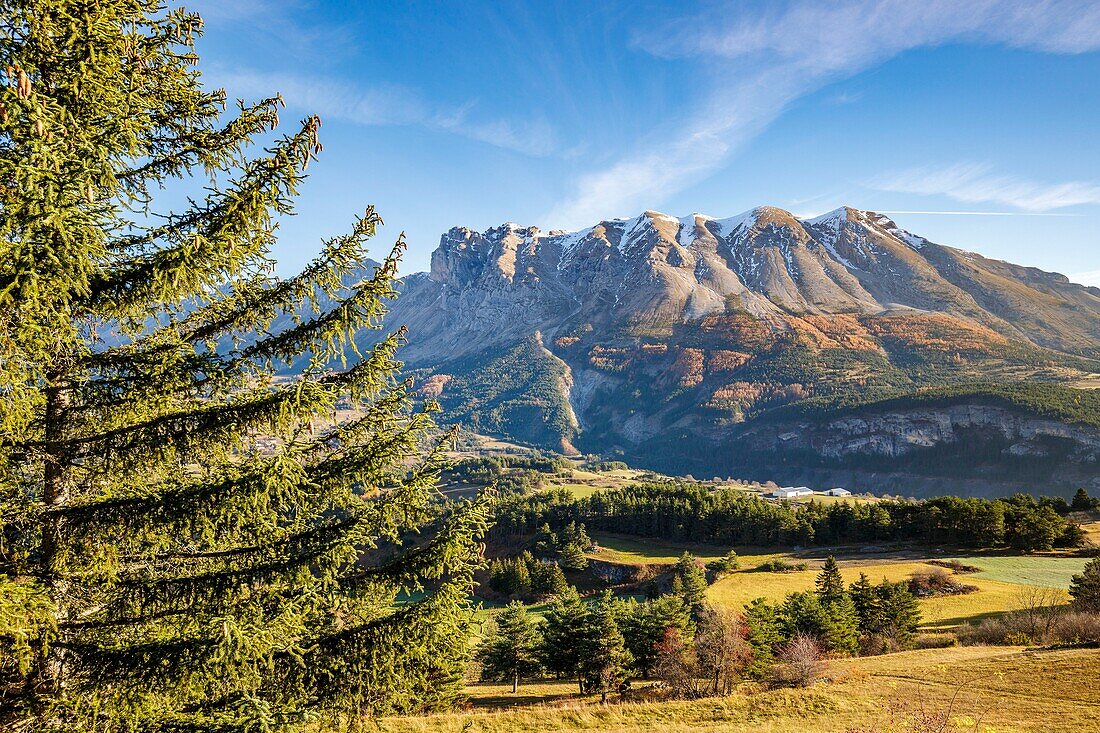 Frankreich, Hautes Alpes, Dévoluy-Massiv, Agnieres en Dévoluy, der Berg von Faraut