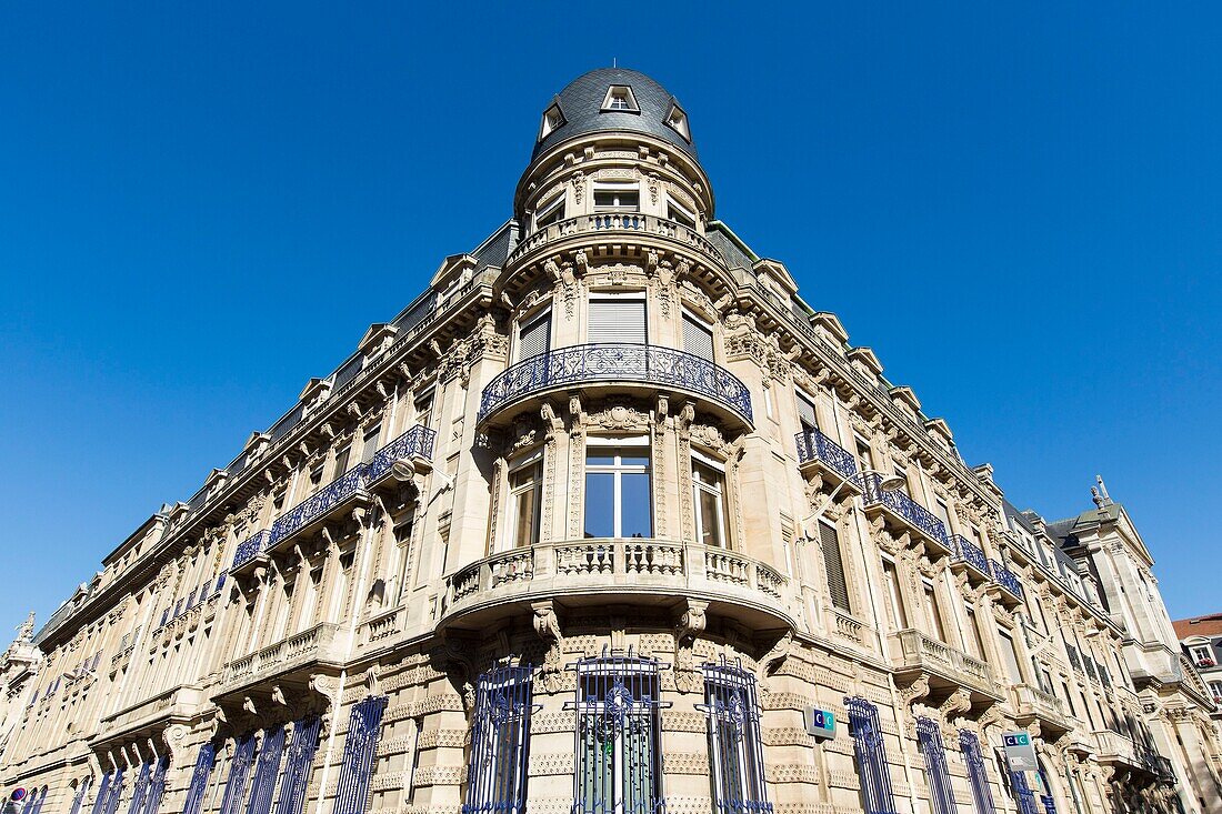 Frankreich, Meurthe et Moselle, Nancy, Fassade des Hotel Lang, ein 1887 von Charles desire Bourgon, Mitglied der Rcole de Nancy (Schule von Nancy), erbautes Herrenhaus, in dem sich heute die CIC-Bank befindet