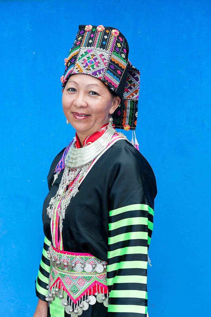 Frankreich, Französisch-Guayana, Kakao, Tchia Levessier, Frau vom Volk der Hmong, Besitzerin von Quimbe Kio