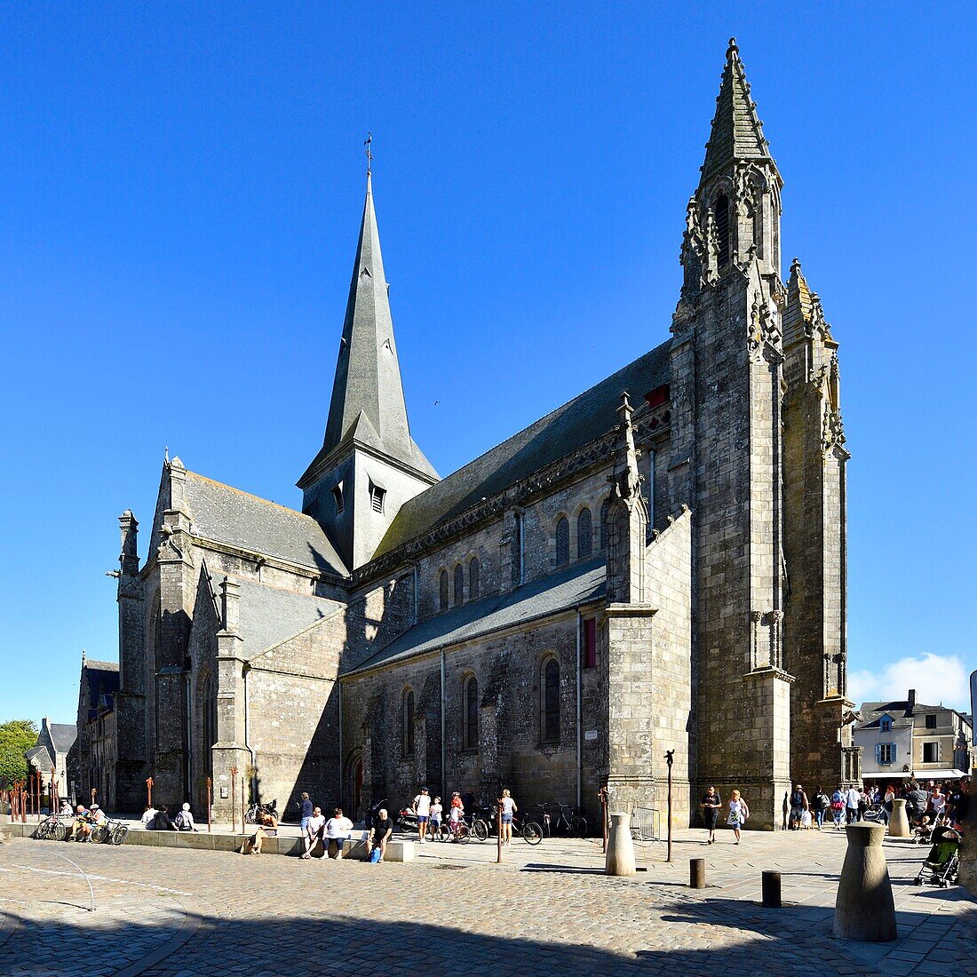 France, Loire Atlantique, Parc Naturel Regional de la Briere (Briere Natural Regional Park), Presqu'ile de Guerande (Guerande's Peninsula), Guerande, medieval city, Saint Aubin square, Collegiate church of Saint Aubin