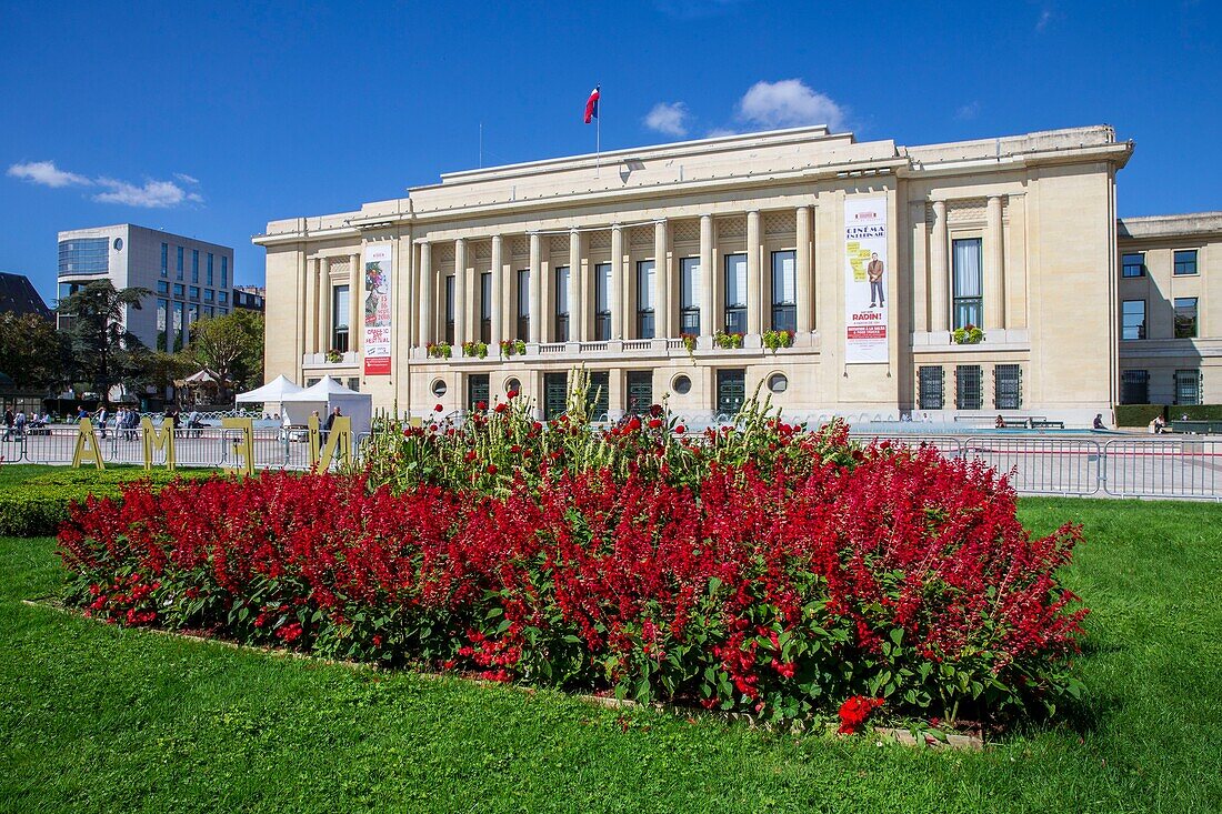 France, Hauts de Seine, Puteaux, Town Hall, building with Art Deco architecture, esplanade and flowered massif