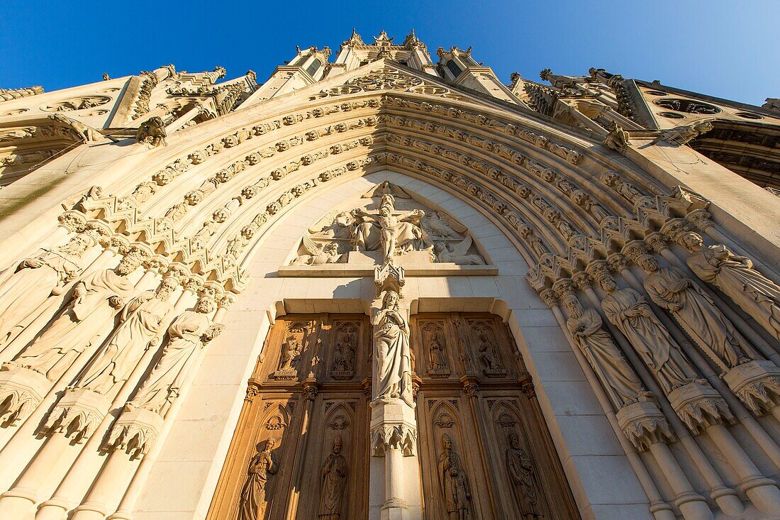 France, Meurthe et Moselle, Nancy, Neo Gothic Saint Epvre of nancy basilica built during the 19th century of stones from Euville