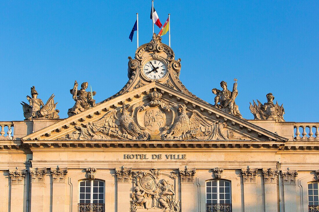 Frankreich, Meurthe et Moselle, Nancy, Stanislas-Platz (ehemaliger königlicher Platz), erbaut von Stanislas Leszczynski, König von Polen und letzter Herzog von Lothringen im 18. Jahrhundert, von der UNESCO zum Weltkulturerbe erklärt, Fassade des Rathauses