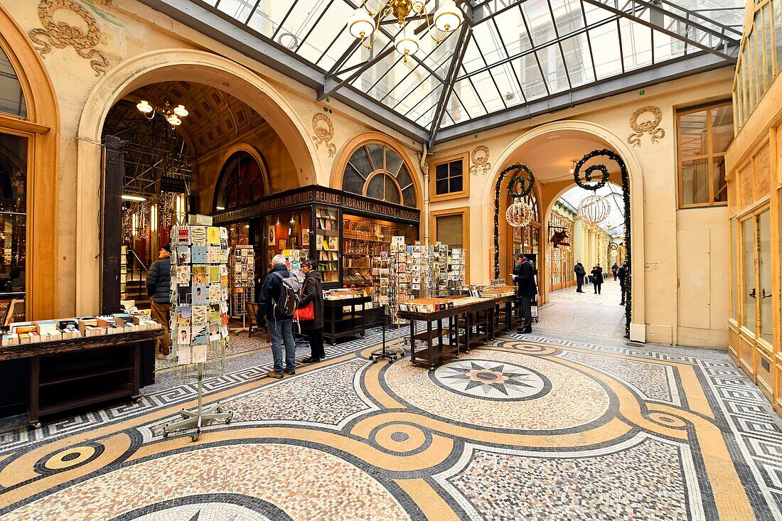 France, Paris, Galerie Vivienne, Francois Jousseaume's Librairie Ancienne bookstore