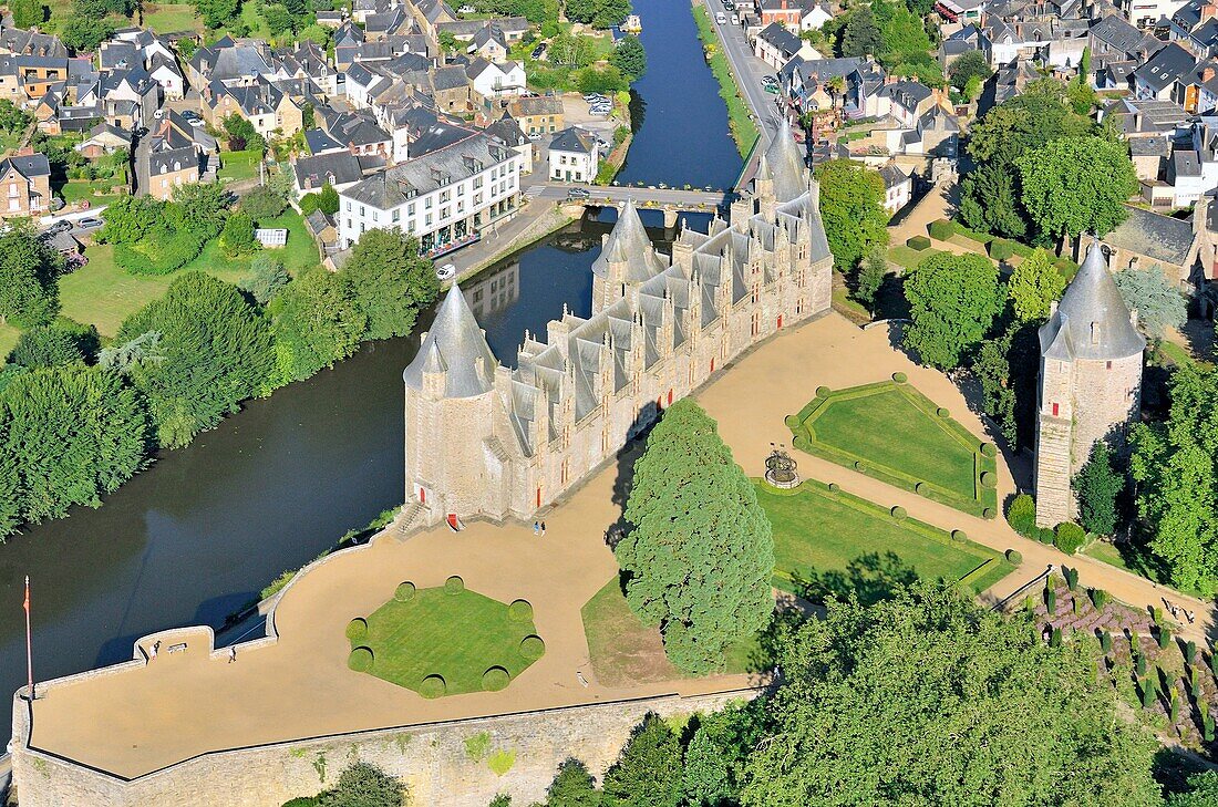 Frankreich, Morbihan, Josselin, das Schloss (Luftaufnahme)