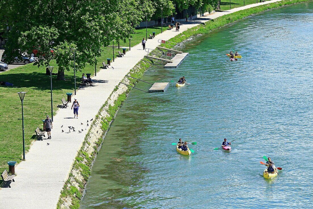 France, Vaucluse, Avignon, the island of Barthelasse, canoe on the Rhone