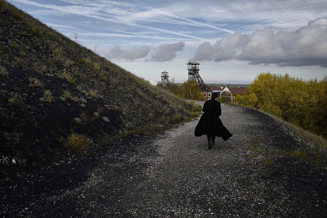 France, Pas de Calais, Oignies, Hautois park, Coal mine number 9 seen from the coal bing