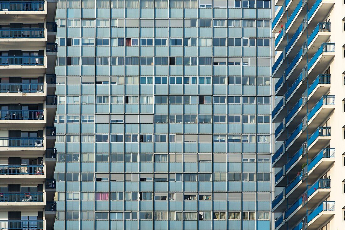 France, Meurthe et Moselle, Nancy, facade of apartment building downtown