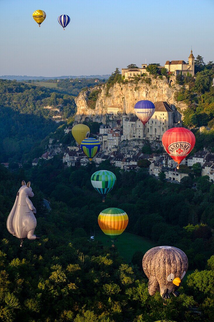 France, Haut Quercy, Lot, Rocamadour, stop on Saint Jacques de Compostelle pilgrimage, Hot air balloon festival