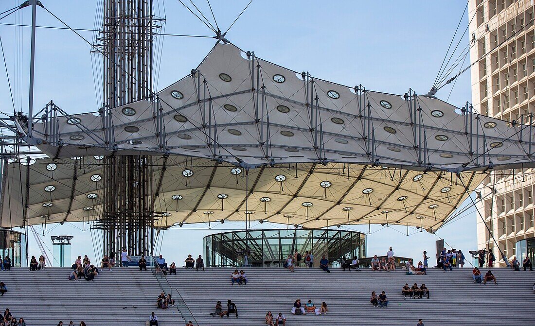 France, Hauts de Seine, La Defense, Puteaux, la Grande Arche (Great Arch) by the architect Otto von Spreckelsen