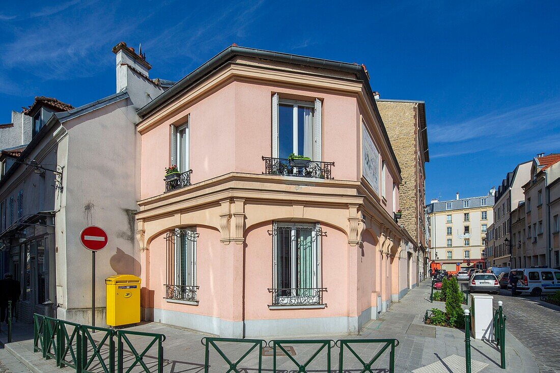 France, Hauts de Seine, Puteaux, Voltaire street